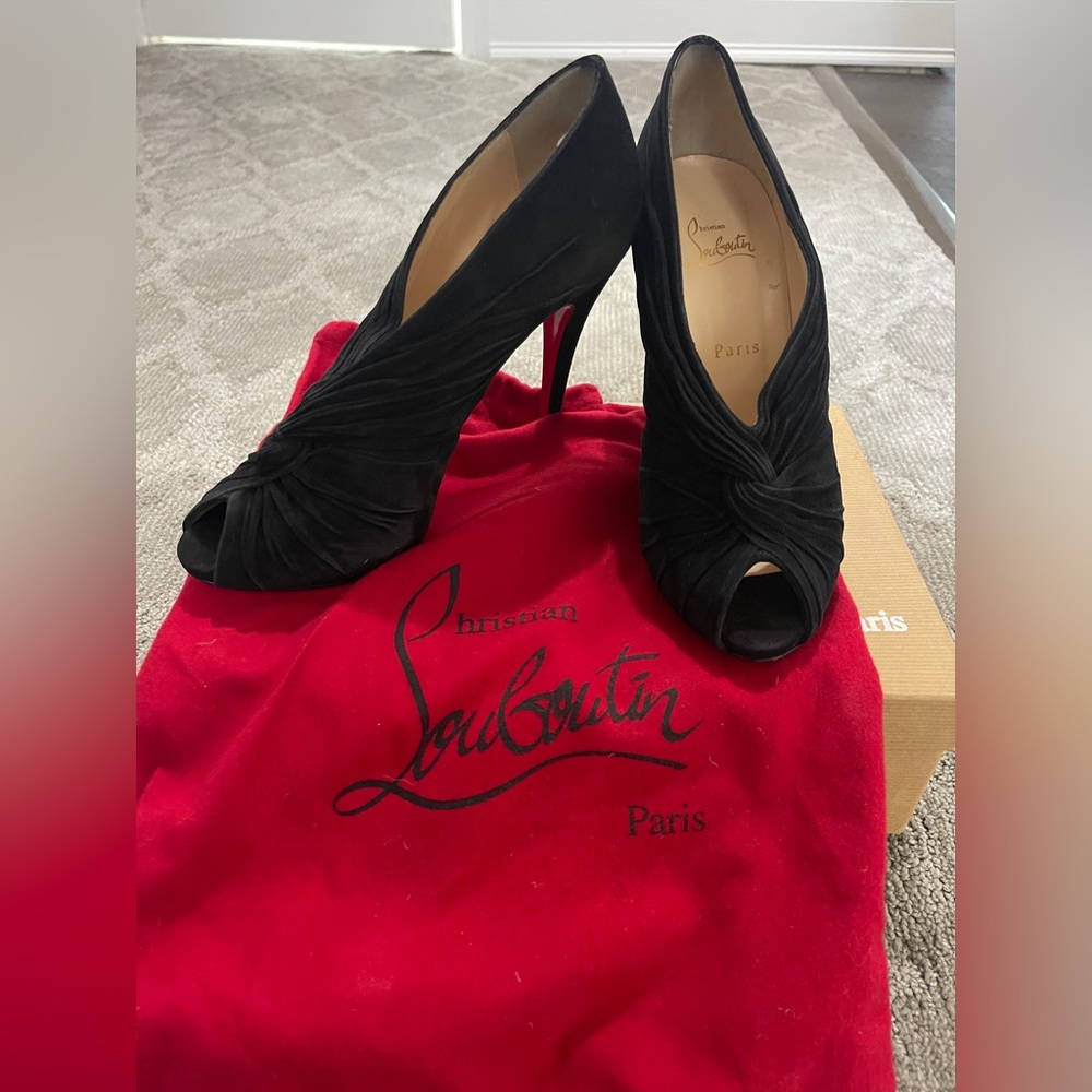 Christian Louboutin Manchon 120 Suede Royal Heals in Black Size 40